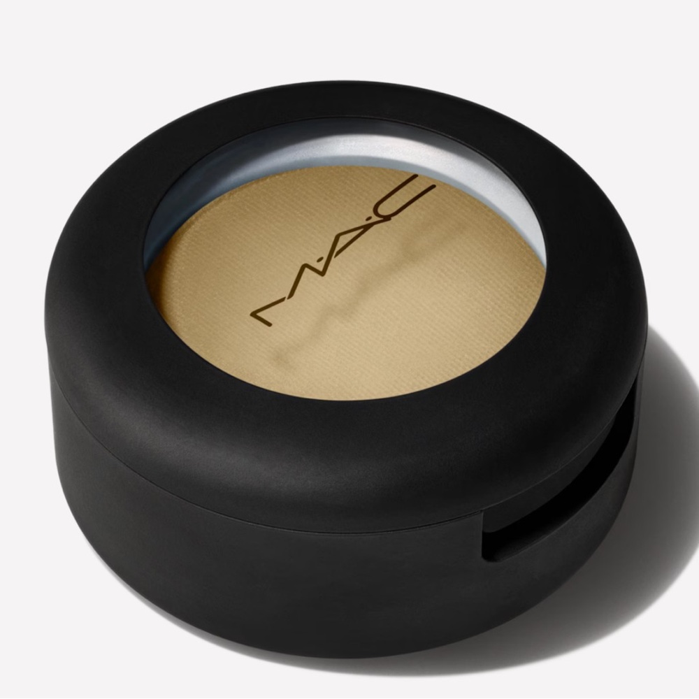 MAC Cosmetics Soft Matte Eyeshadow Compact - Per Suede Me